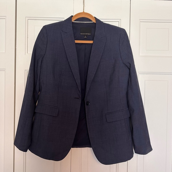 Banana Republic Women's Navy Blazer - Picture 1 of 3